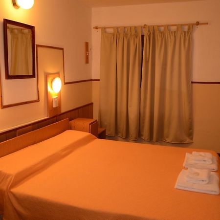 Hotel Residencial Don Marcos Paraná Esterno foto